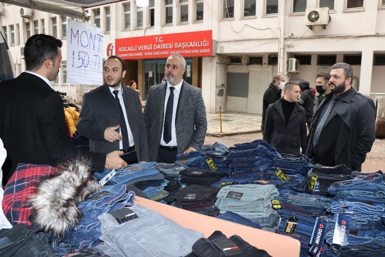 STK ve Esnaf Masası İzmit İstiklal Caddesi esnafını dinledi 