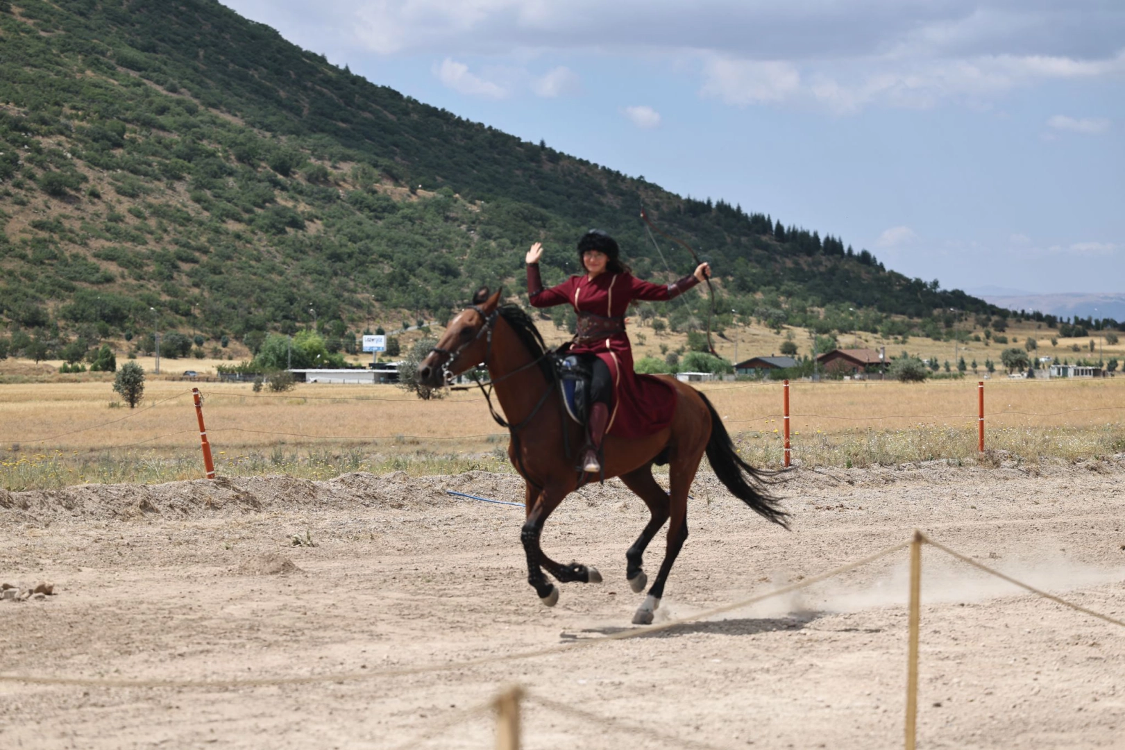 Talas'ta atlı okçuluk heyecanı -