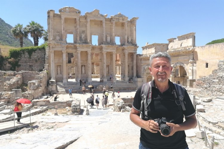 Tarihçi Şükür'den 'antik' fotoğraflama -