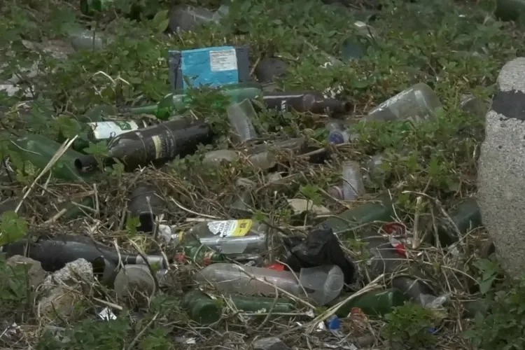 Tarihi surlar alkol ve madde bağımlılarının meskeni oldu -