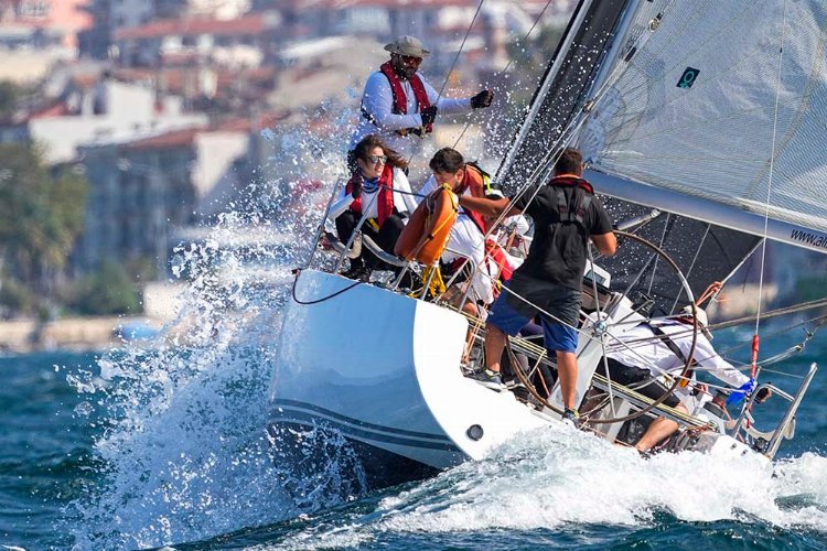 Tirilye’de Olympos Regatta mücadelesi nefes kesti -