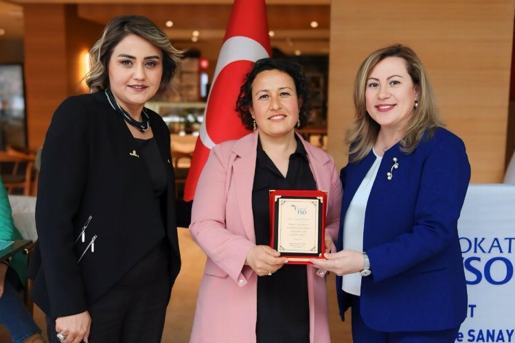 Tokat’ta kadınların başarı öyküleri plaket aldı -