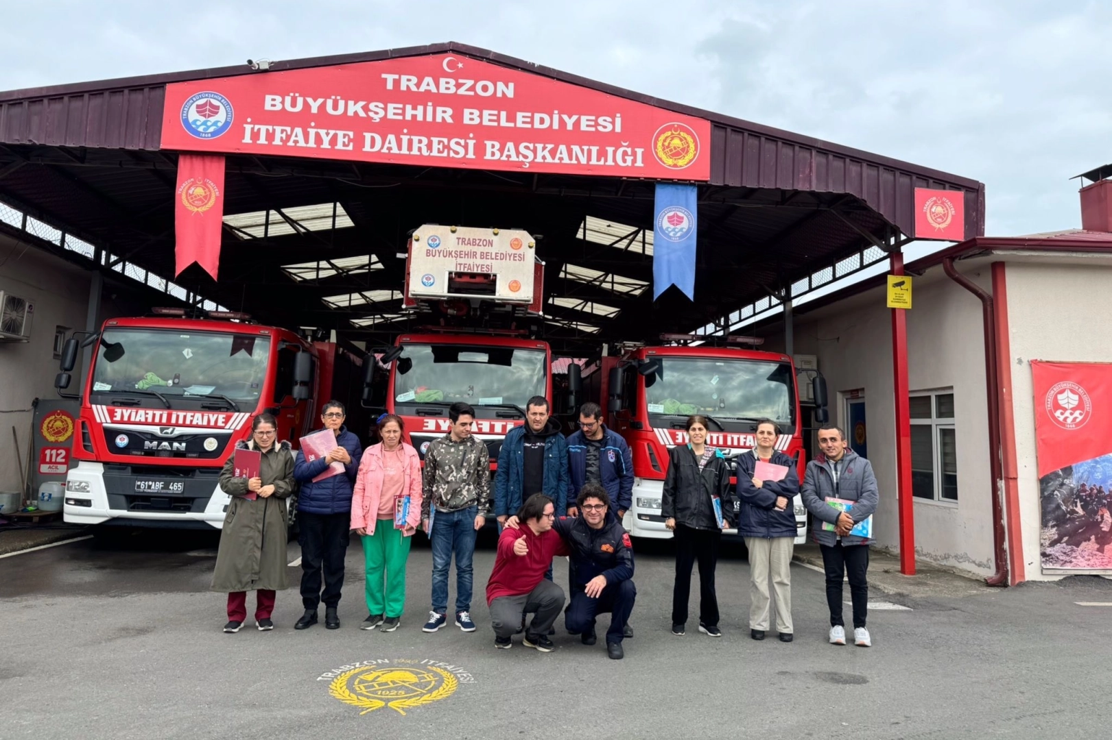 Trabzon Büyükşehir’den özel gereksinimli öğrencilere itfaiye eğitimi -