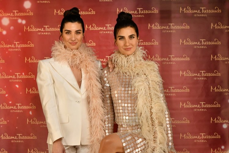 Tuba Büyüküstün'ün Madame Tussauds gururu -