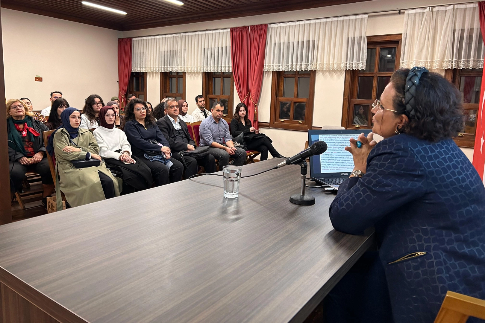 Türk edebiyatında kadın öznesi Osmangazi’de konuşuldu -