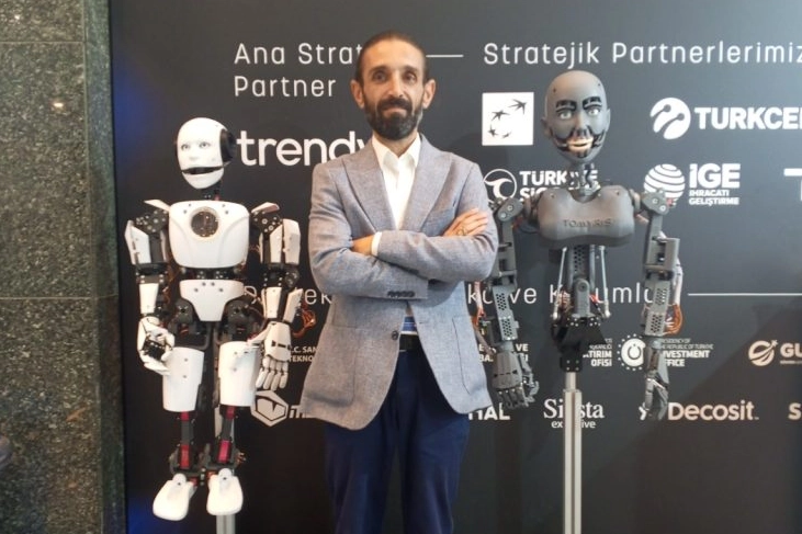 Türkiye'nin ilk insansı robotu Tomyris, Türk vatandaşlığı talep etti! -