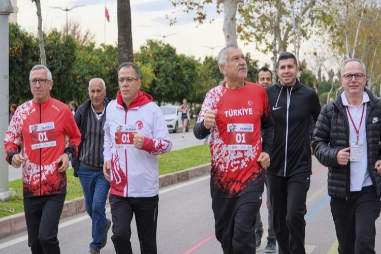 Uluslararası 14. Adana Kurtuluş Yarı Maratonu'na rekor katılım -