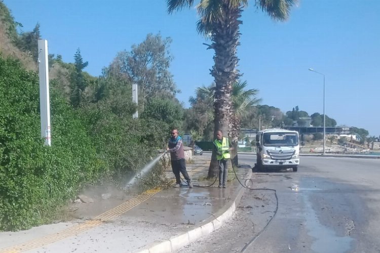 Urla sokaklarında bayram temizliği -