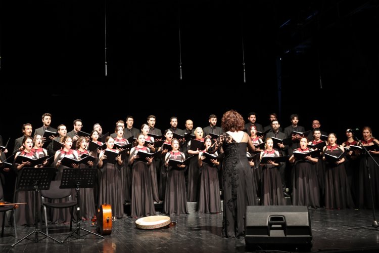 Usta yazar Nâzım Hikmet eserleri ile anıldı -