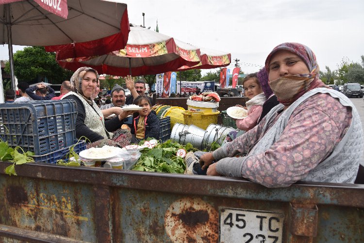 Yeni hal sezonu Turgutlu Sebze ve Meyve Hali’nde dualarla açıldı -