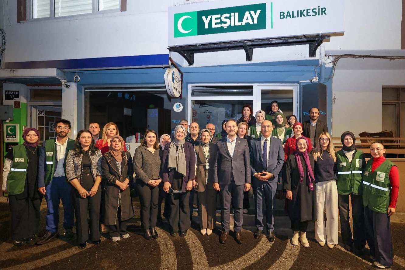 Yeşilay Genel Başkanı YEDAM'ları ziyaret etti -