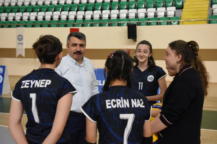 Yıldırım'da okul sporları ilçe şenlikleri devam ediyor -