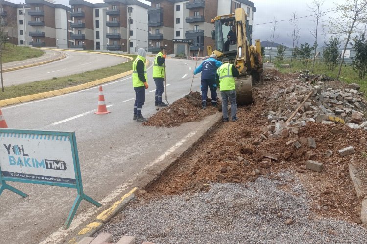 Yol Bakım Timi bozuk yol bırakmıyor -