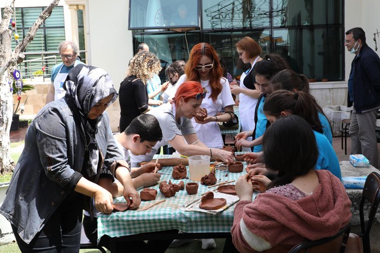 İzmir Ödemiş'te seramik çalıştayı -