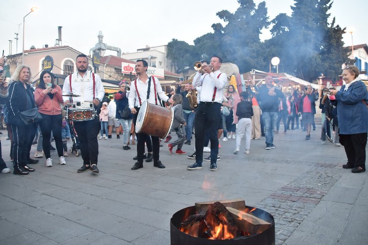 İzmir Foça'da Hıdırellez sevinci -