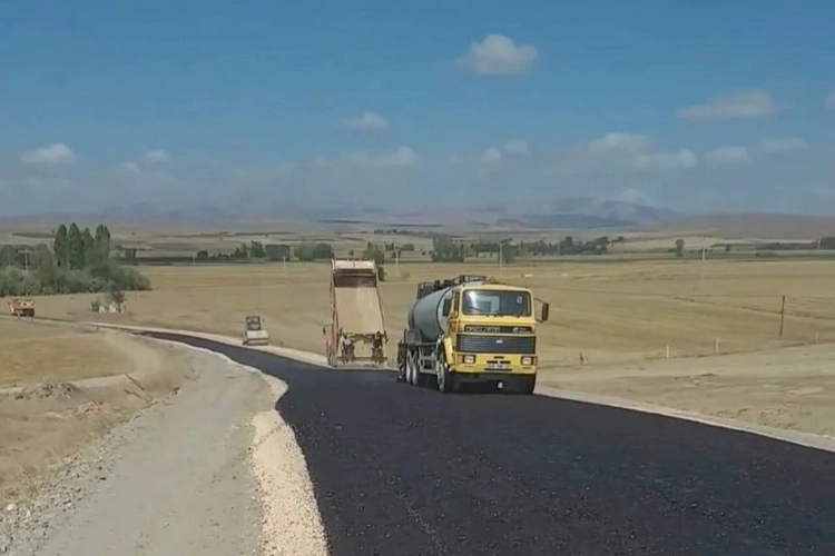 Tokat'ta ulaşım altyapısına büyük yatırım: Köy yolları modernize ediliyor -