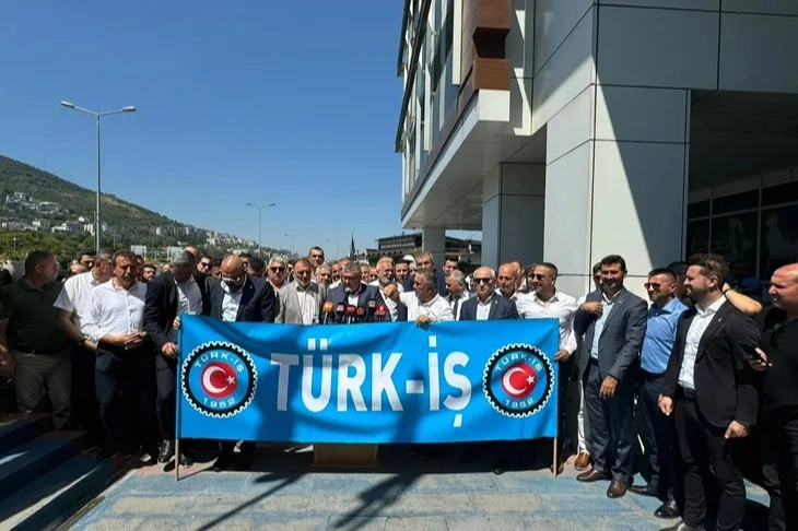 TÜRK-İŞ’ten “vergide adalet” konulu basın açıklaması -