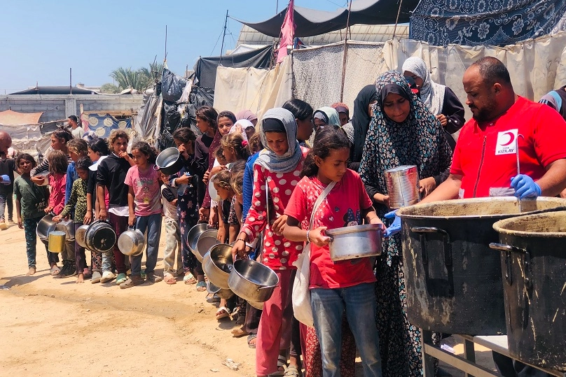 Türk Kızılay’dan kıtlığın eşiğindeki Gazze’ye gıda desteği -