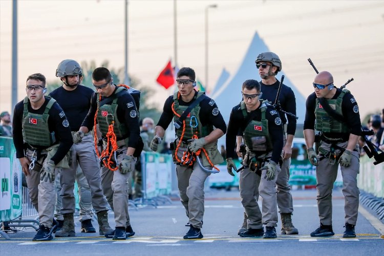 Türk Özel Harekat Polisi yine gururlandırdı -