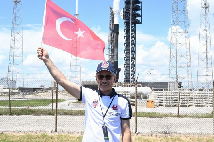 Türksat 6A Ekim'de nihai yörüngesine hareket edecek -