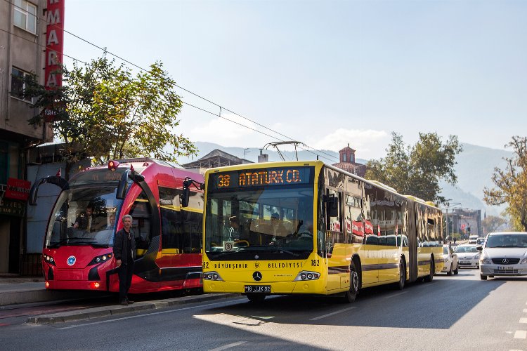 Üniversite adaylarına Bursa'da ücretsiz ulaşım -