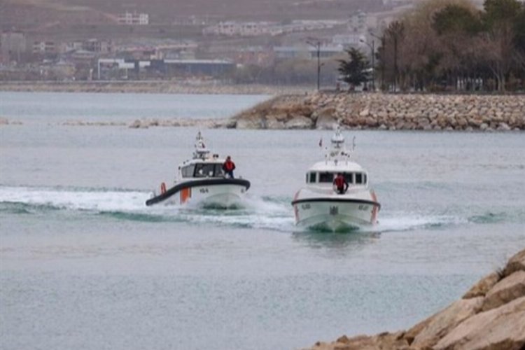 Van'da gölün kefallerini Sahil Güvenlik koruyacak -