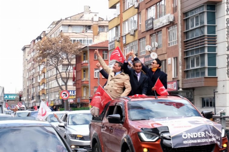 Yeniden Refah Partisi'nden gövde gösterisi -