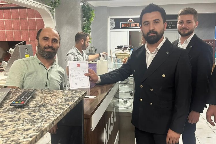 Yeniden Refahlı gençlerden Gölcük'te esnaf ziyareti -