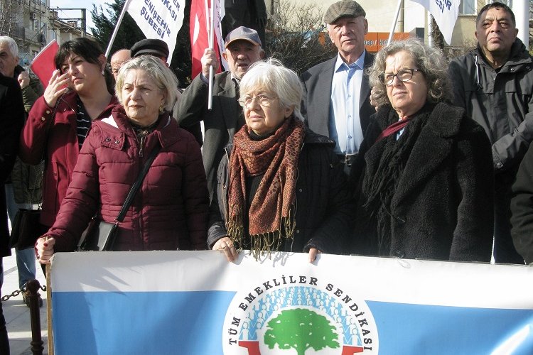 Yenişehirli emekliler maaş zamlarında yapılandırma istedi -