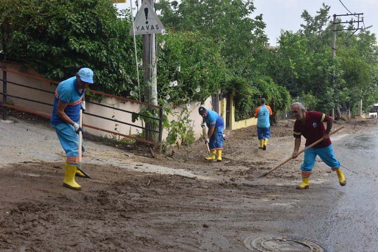 Yıldırım'da yağmur mesaisi -