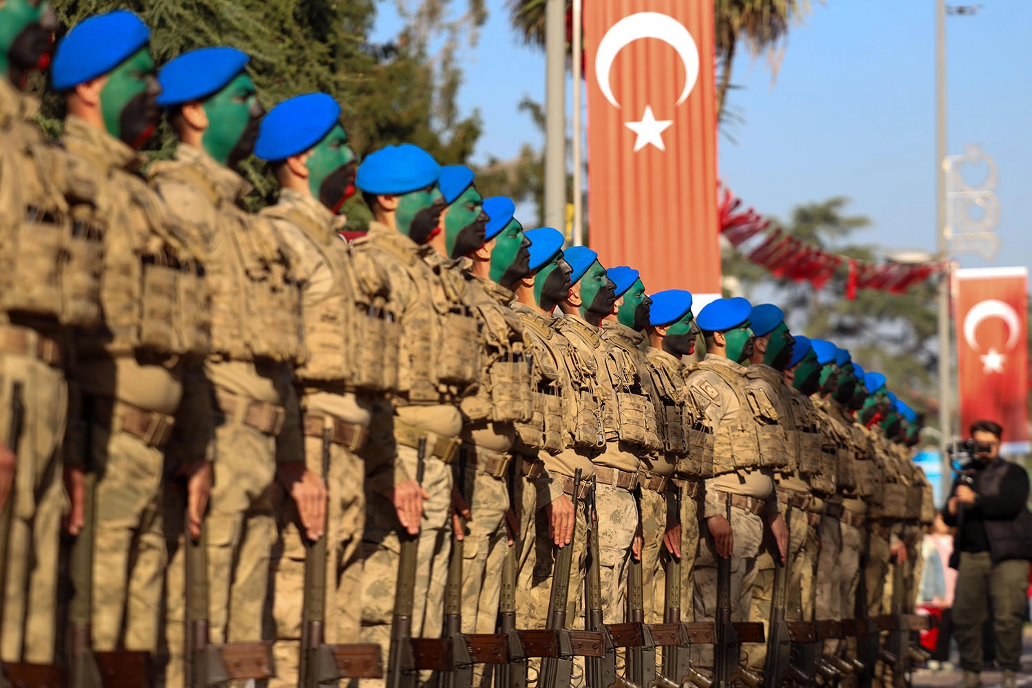 Yusuf Alemdar bulvara sığmayan bayram coşkusuna ortak oldu -