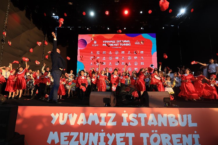 Yuvamız İstanbul'da mezuniyet coşkusu -