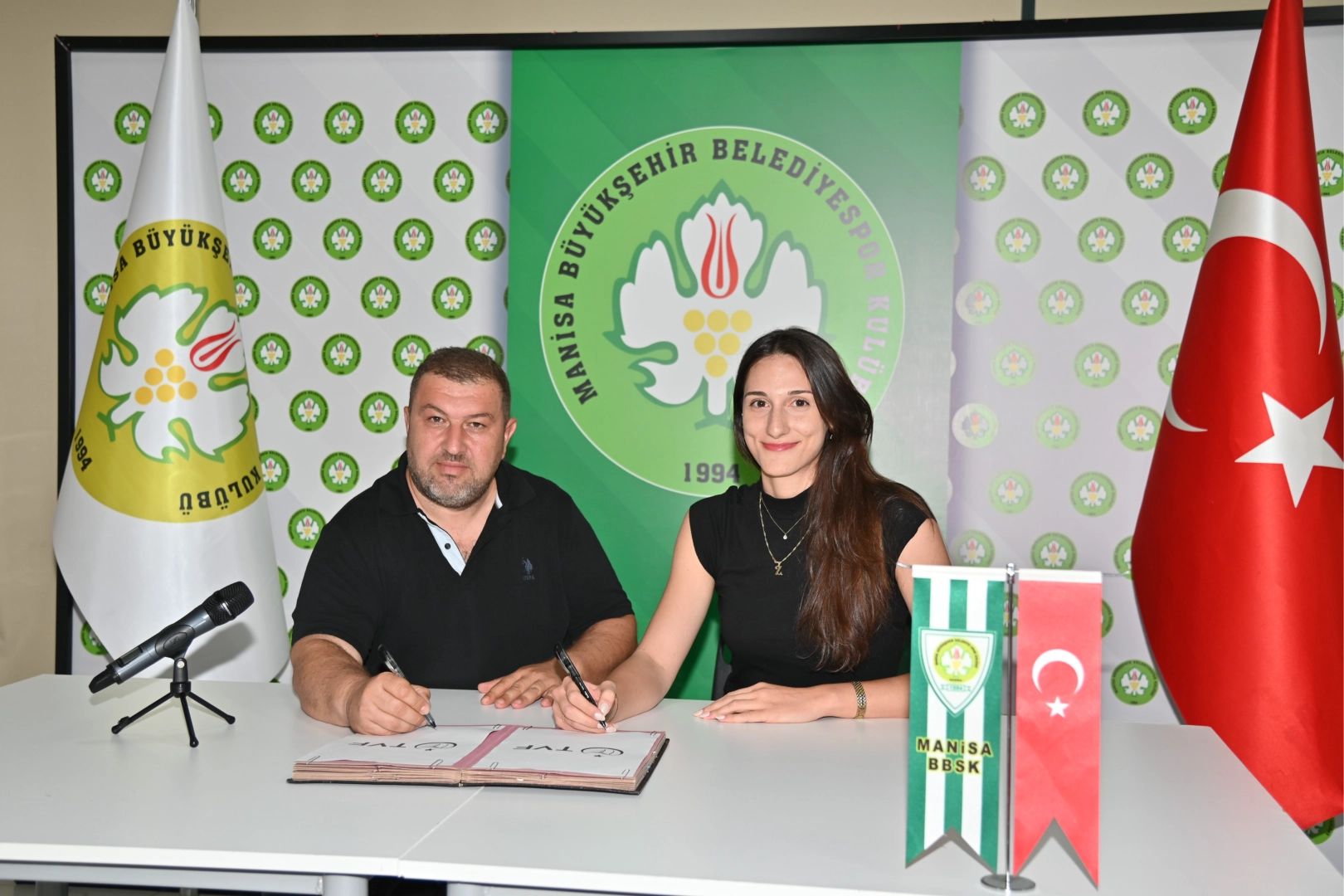 Zeynep Yeşilova Manisa Büyükşehir Belediyespor’da -