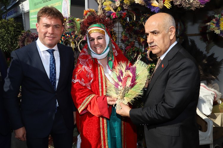 İzmir Bayındır’ın mis kokulu festivali başladı -