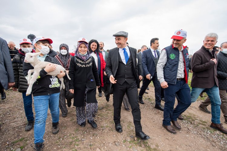 İzmir Bergama'da 'Çoban Ateşi' yakıldı -