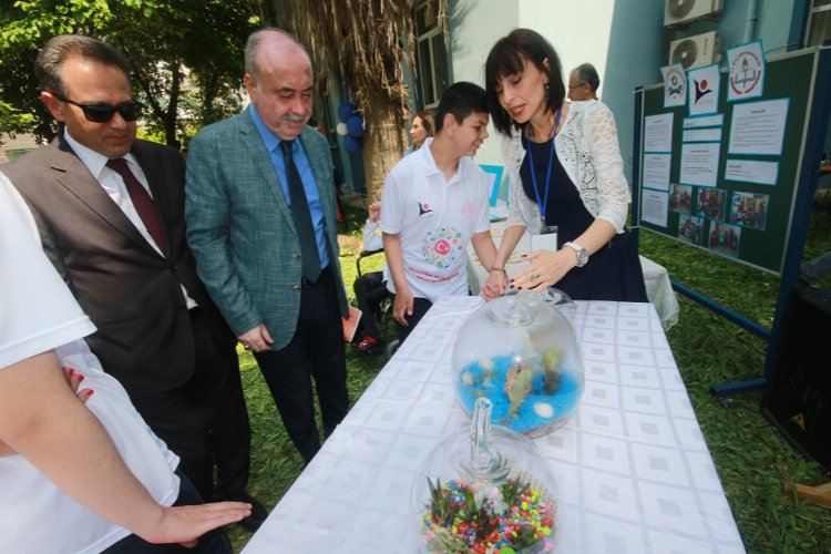 İzmir Karşıyaka'da 'özel' projeler sergilendi -